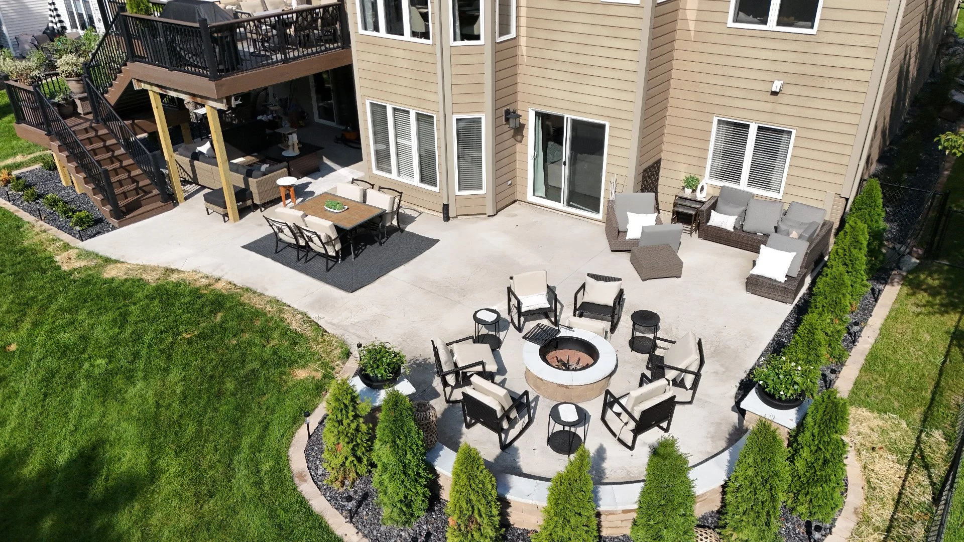 Should You Install a Fire Pit or Outdoor Fireplace?