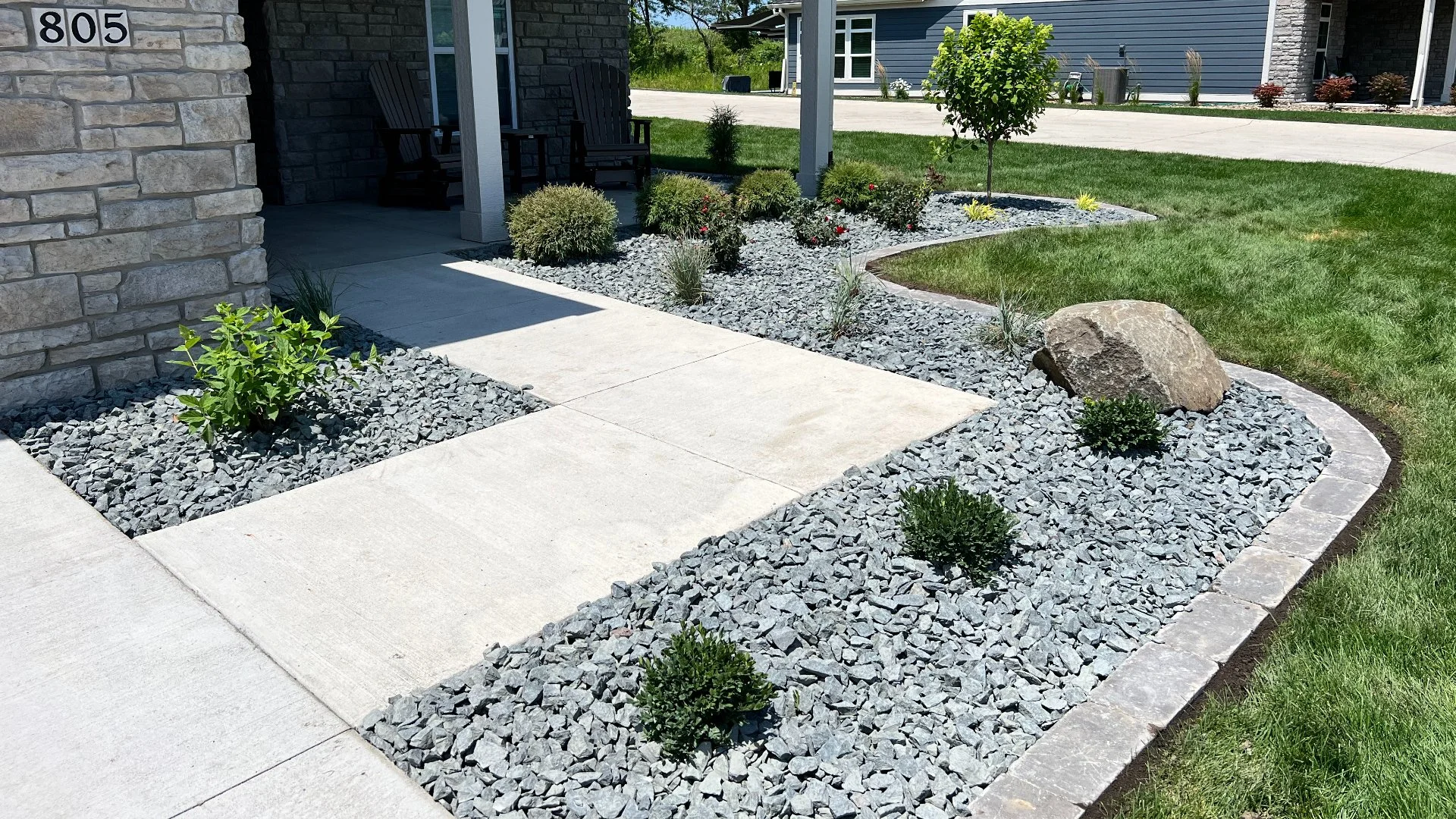 Mulch vs Rock: Which Is Best for Enhancing Your Landscape?